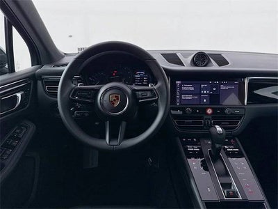 2025 Porsche Macan Base