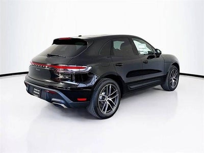 2025 Porsche Macan Base