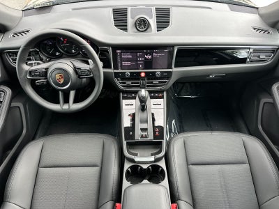 2025 Porsche Macan Macan