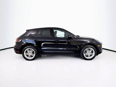 2025 Porsche Macan Base