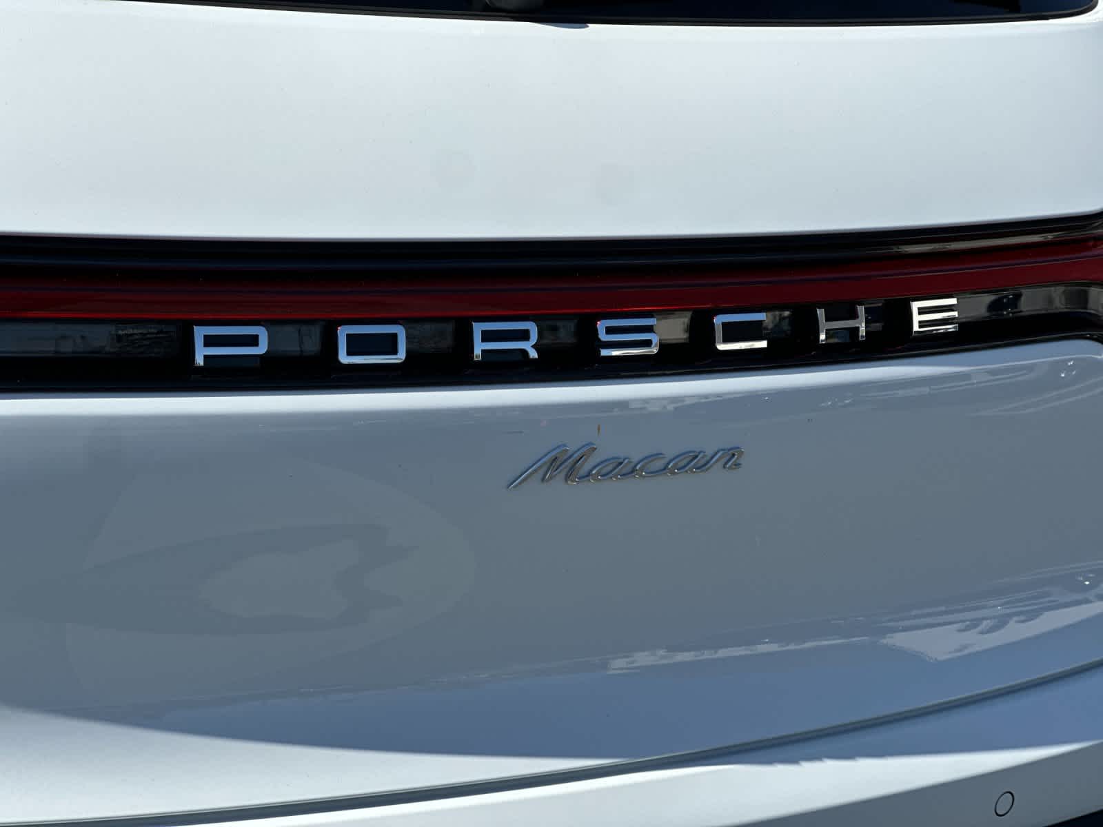 2025 Porsche Macan Base