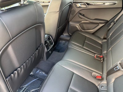 2025 Porsche Macan Macan