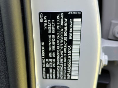 2025 Porsche Macan Macan