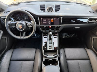 2025 Porsche Macan Macan