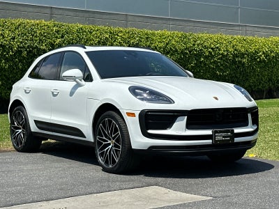 2026 Porsche Macan Base