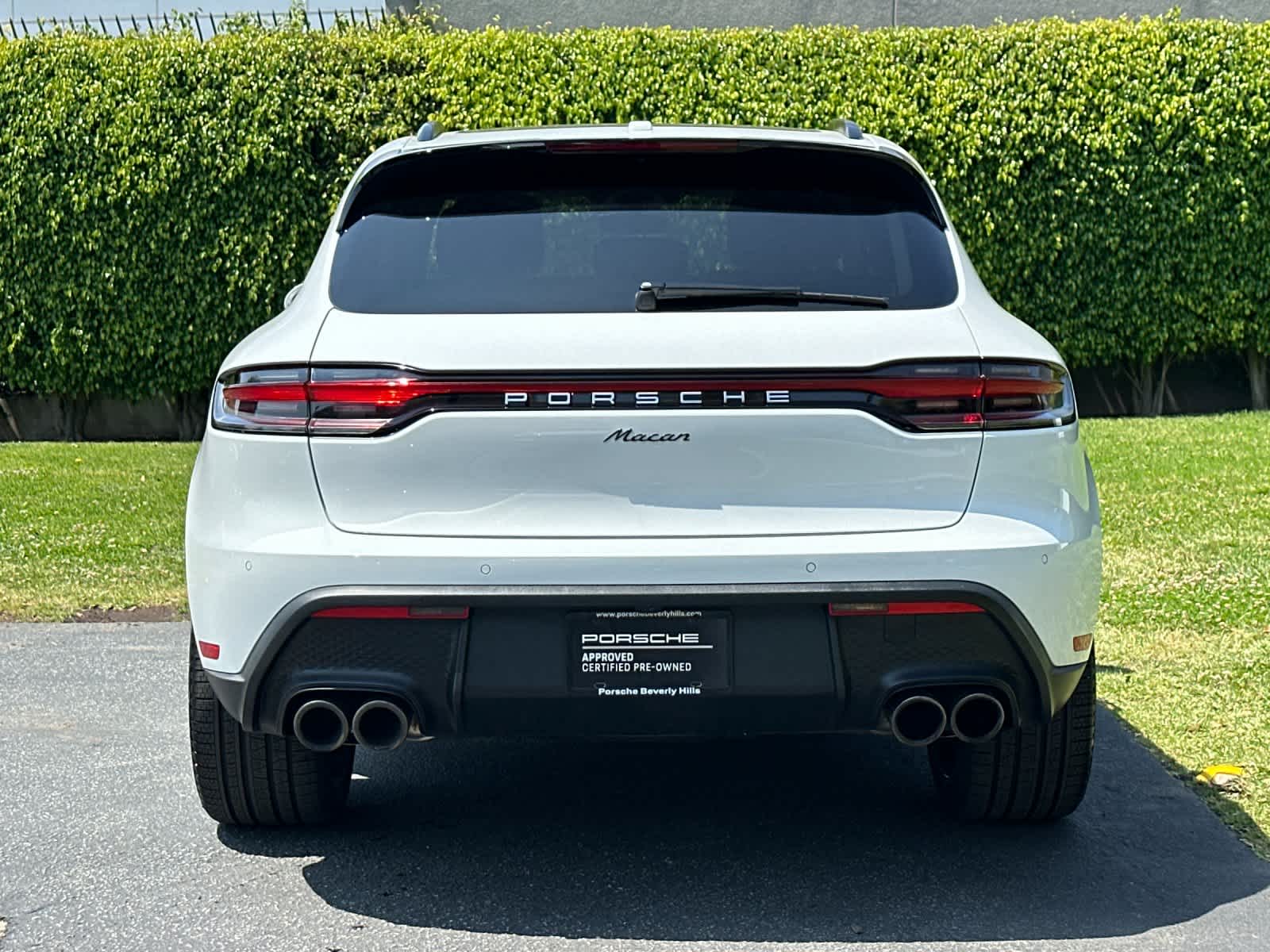 2026 Porsche Macan Base