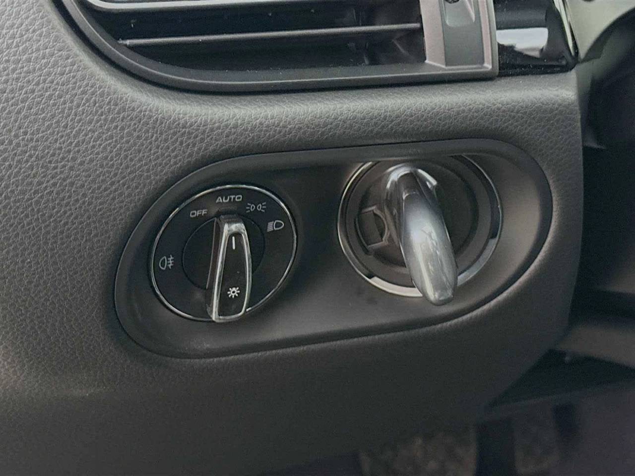 2026 Porsche Macan T