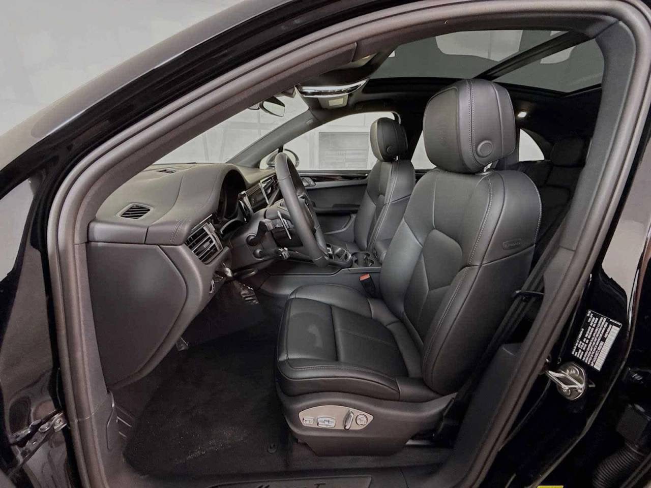 2026 Porsche Macan Macan T