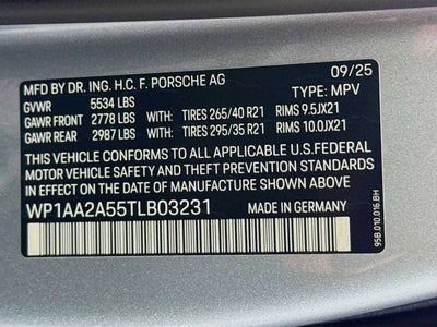 2026 Porsche Macan Base