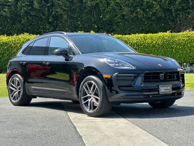 2026 Porsche Macan Base