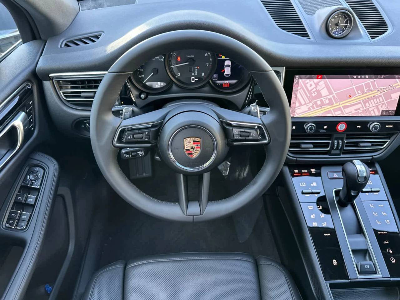 2026 Porsche Macan AWD