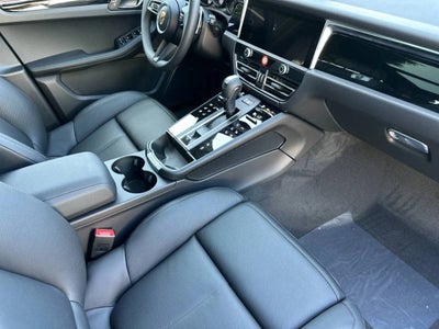 2026 Porsche Macan AWD