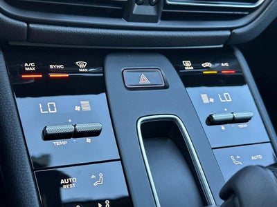 2026 Porsche Macan AWD