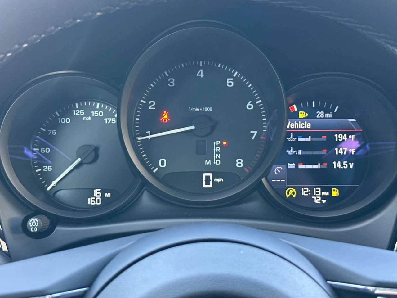 2026 Porsche Macan AWD