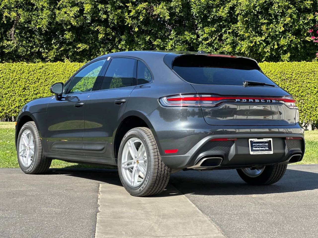 2026 Porsche Macan AWD