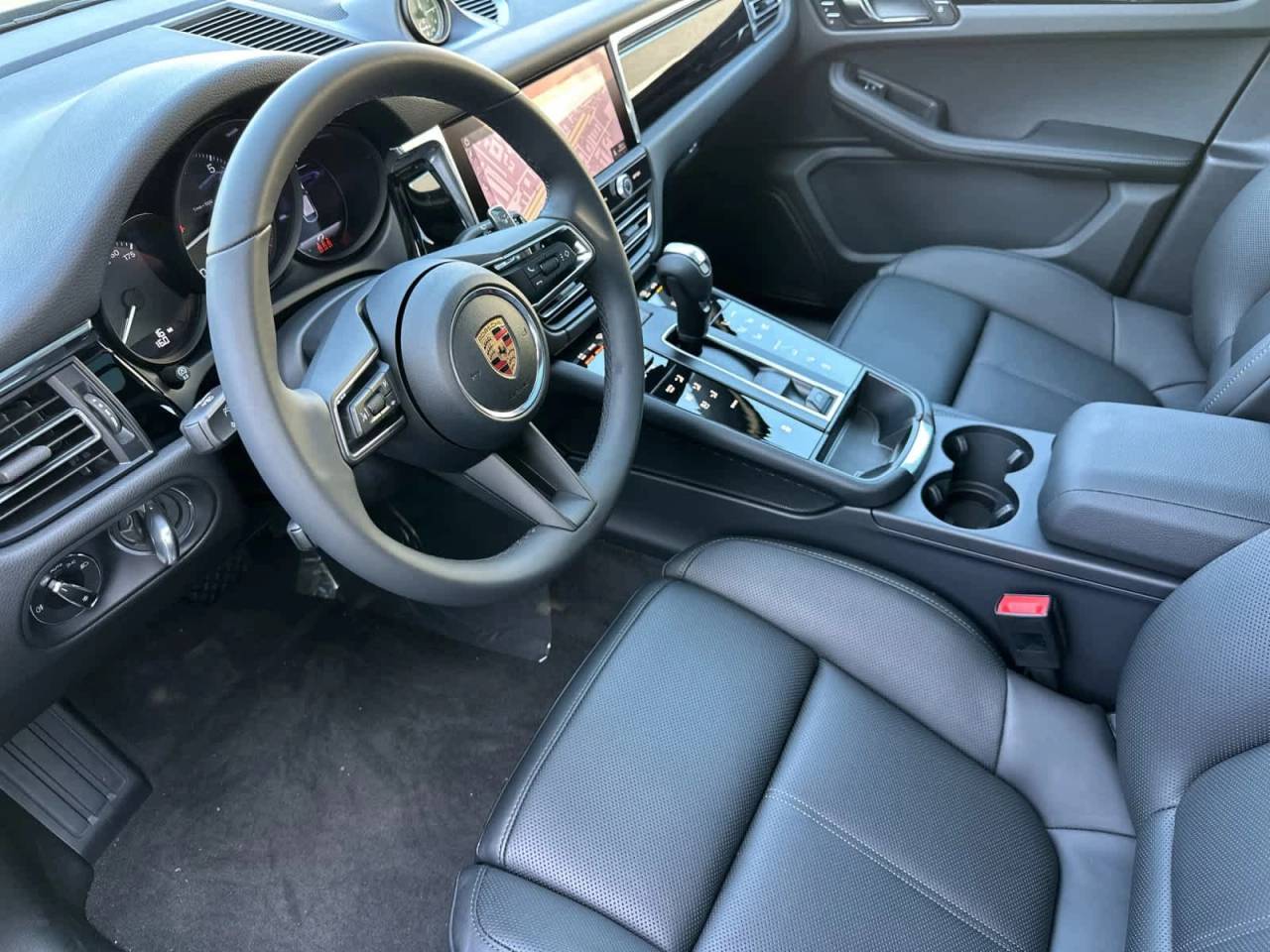 2026 Porsche Macan AWD