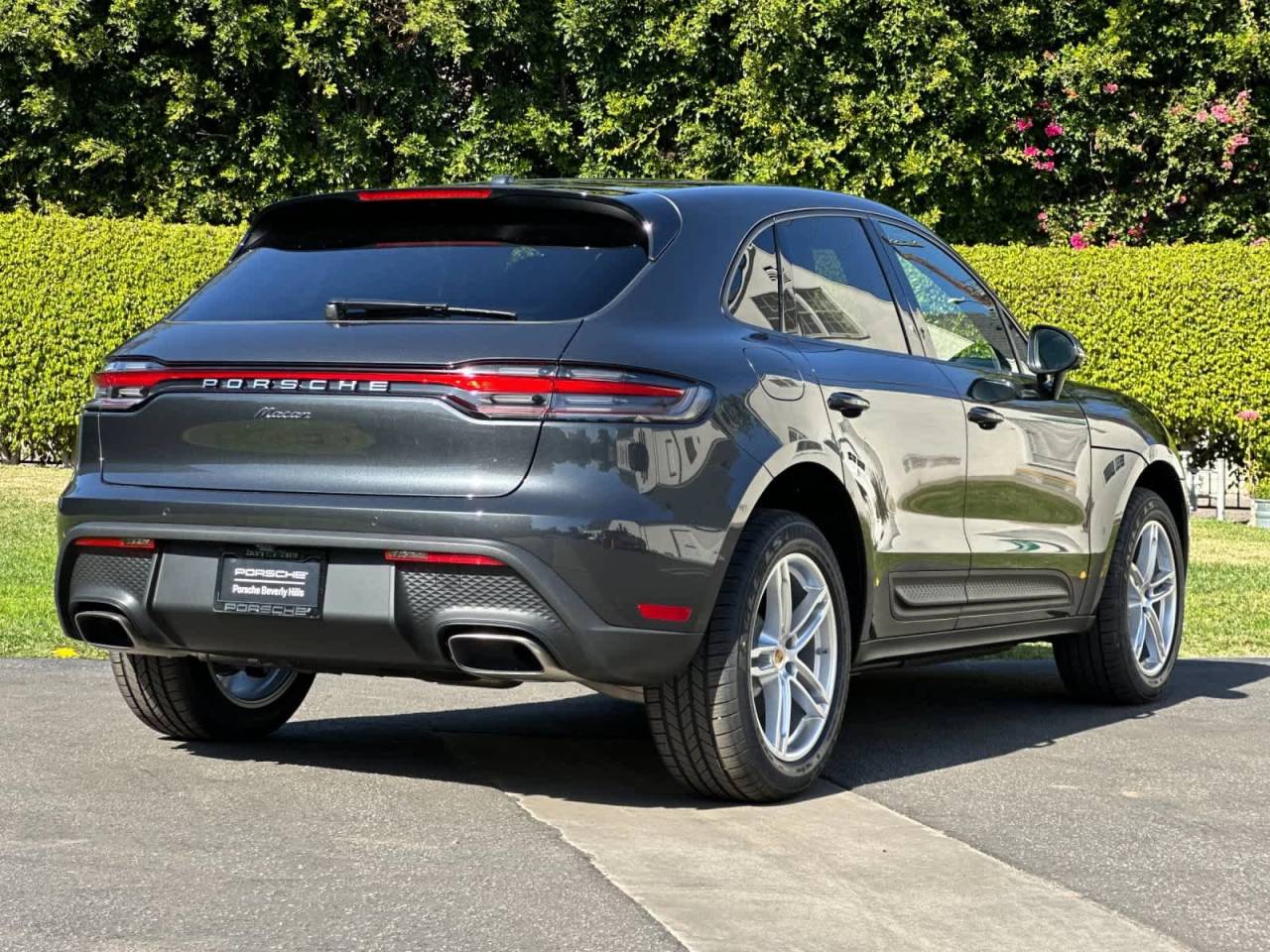2026 Porsche Macan AWD
