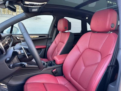 2026 Porsche Macan AWD