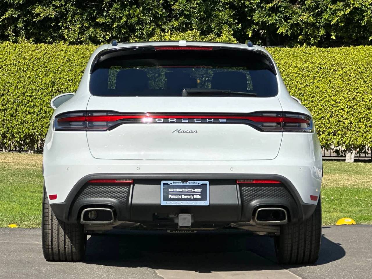 2026 Porsche Macan AWD