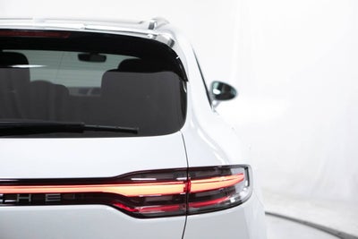 2026 Porsche Macan AWD