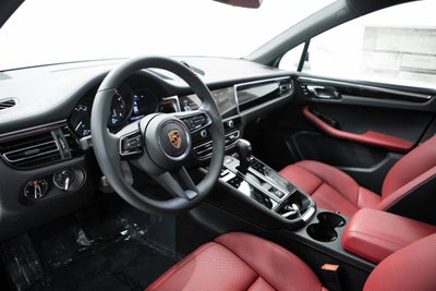 2026 Porsche Macan AWD