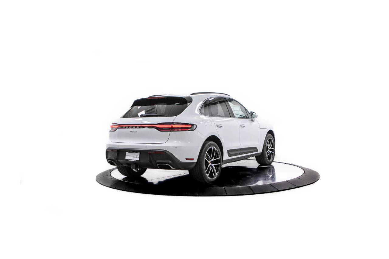 2026 Porsche Macan Macan