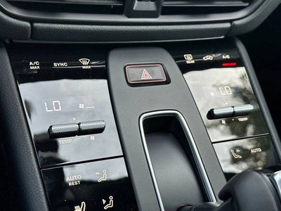 2026 Porsche Macan AWD