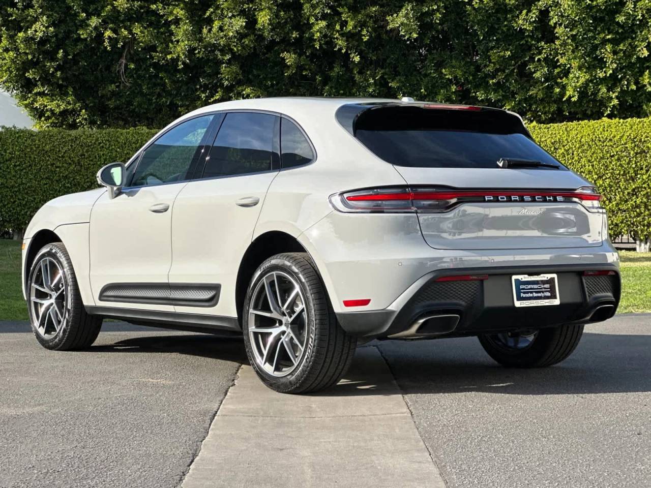2026 Porsche Macan AWD