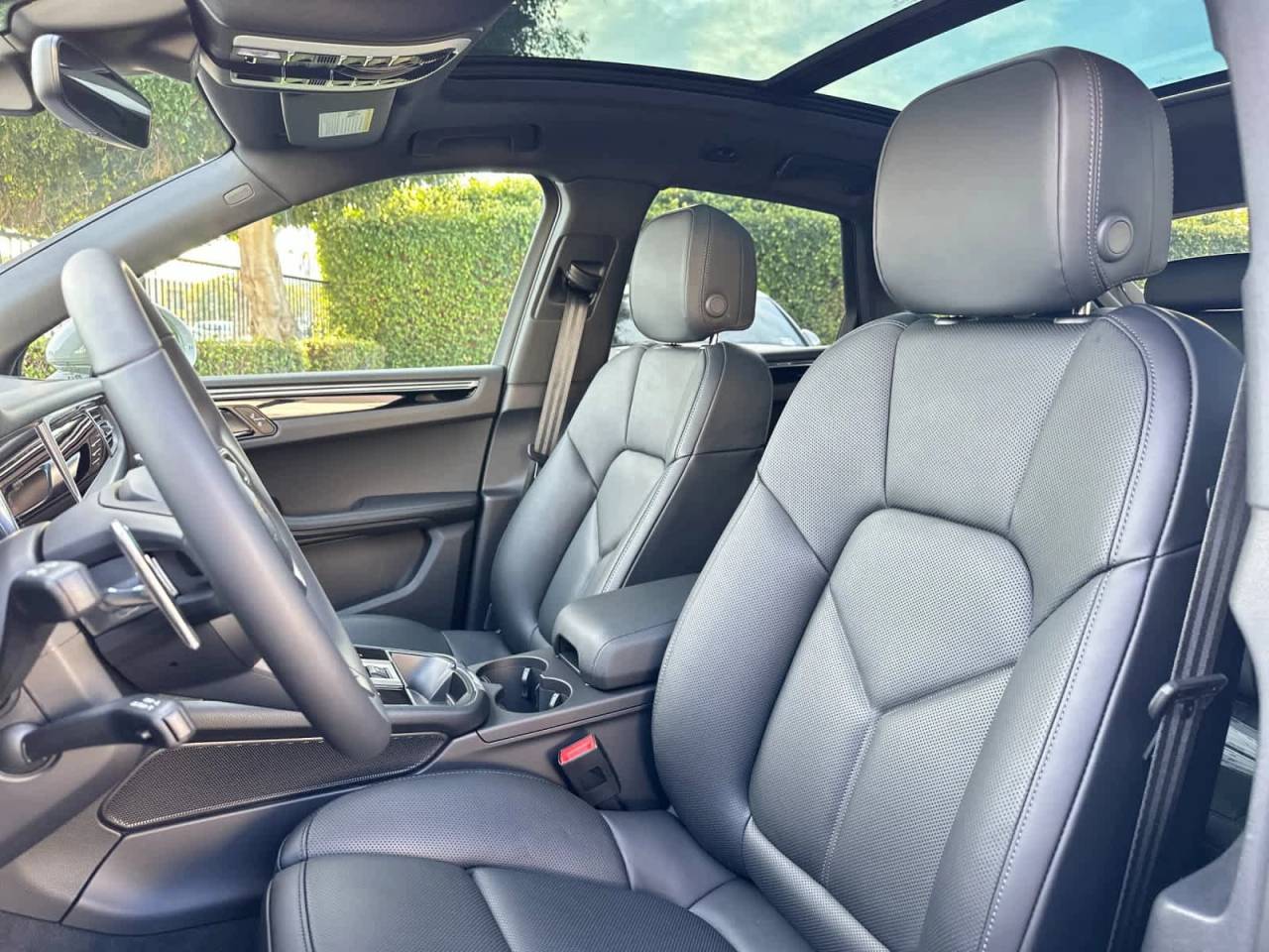 2026 Porsche Macan AWD