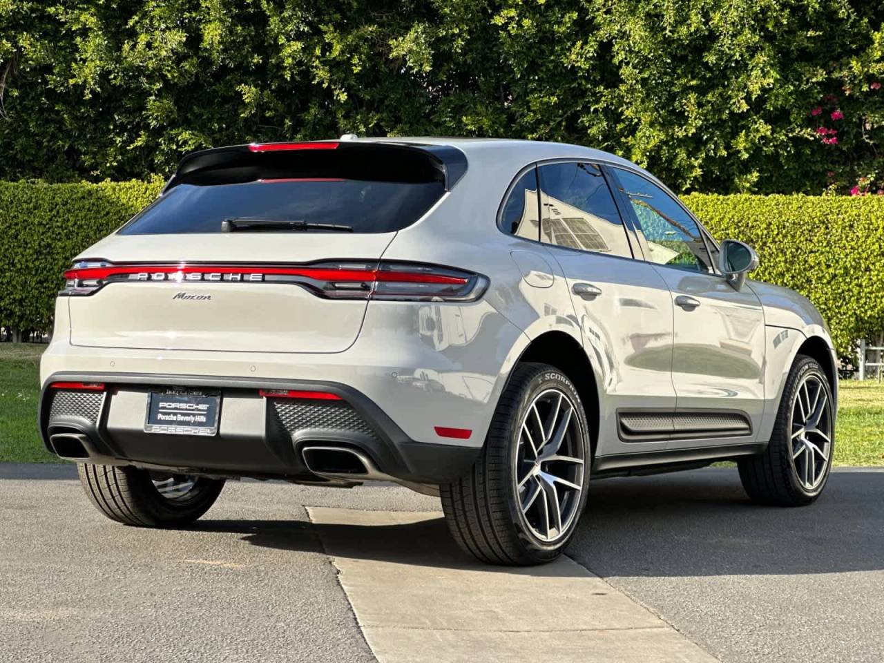 2026 Porsche Macan AWD