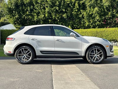 2026 Porsche Macan AWD