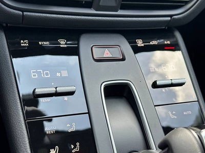 2026 Porsche Macan Base