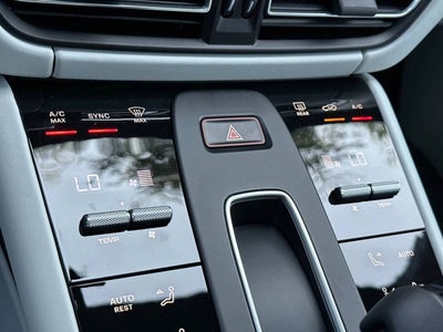 2026 Porsche Macan Base