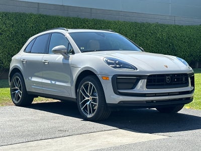 2026 Porsche Macan Base
