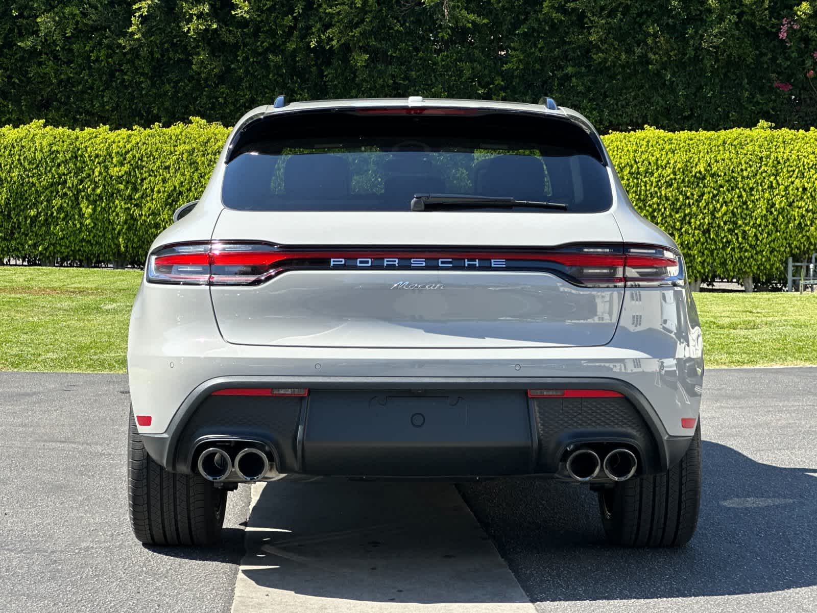 2026 Porsche Macan Base