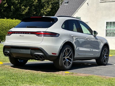 2026 Porsche Macan Base