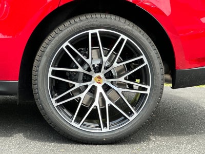 2026 Porsche Macan Base