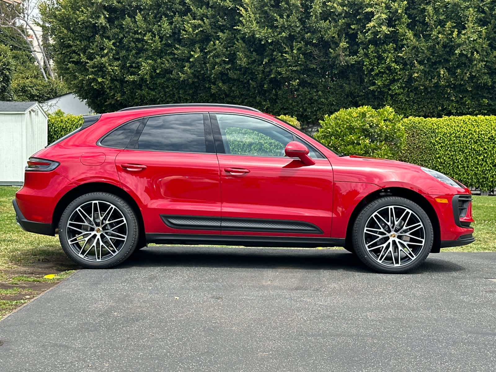 2026 Porsche Macan Base