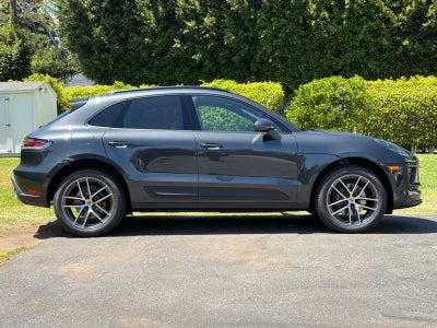 2026 Porsche Macan Macan