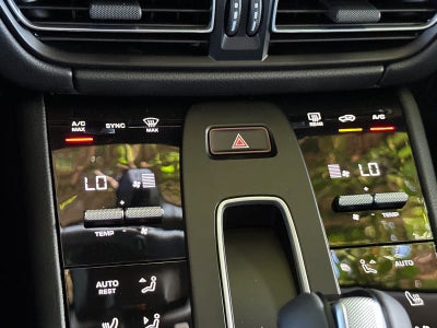 2026 Porsche Macan Macan