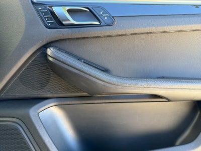 2018 Porsche Macan Macan