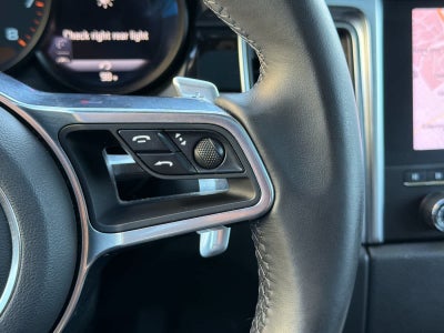 2018 Porsche Macan Macan