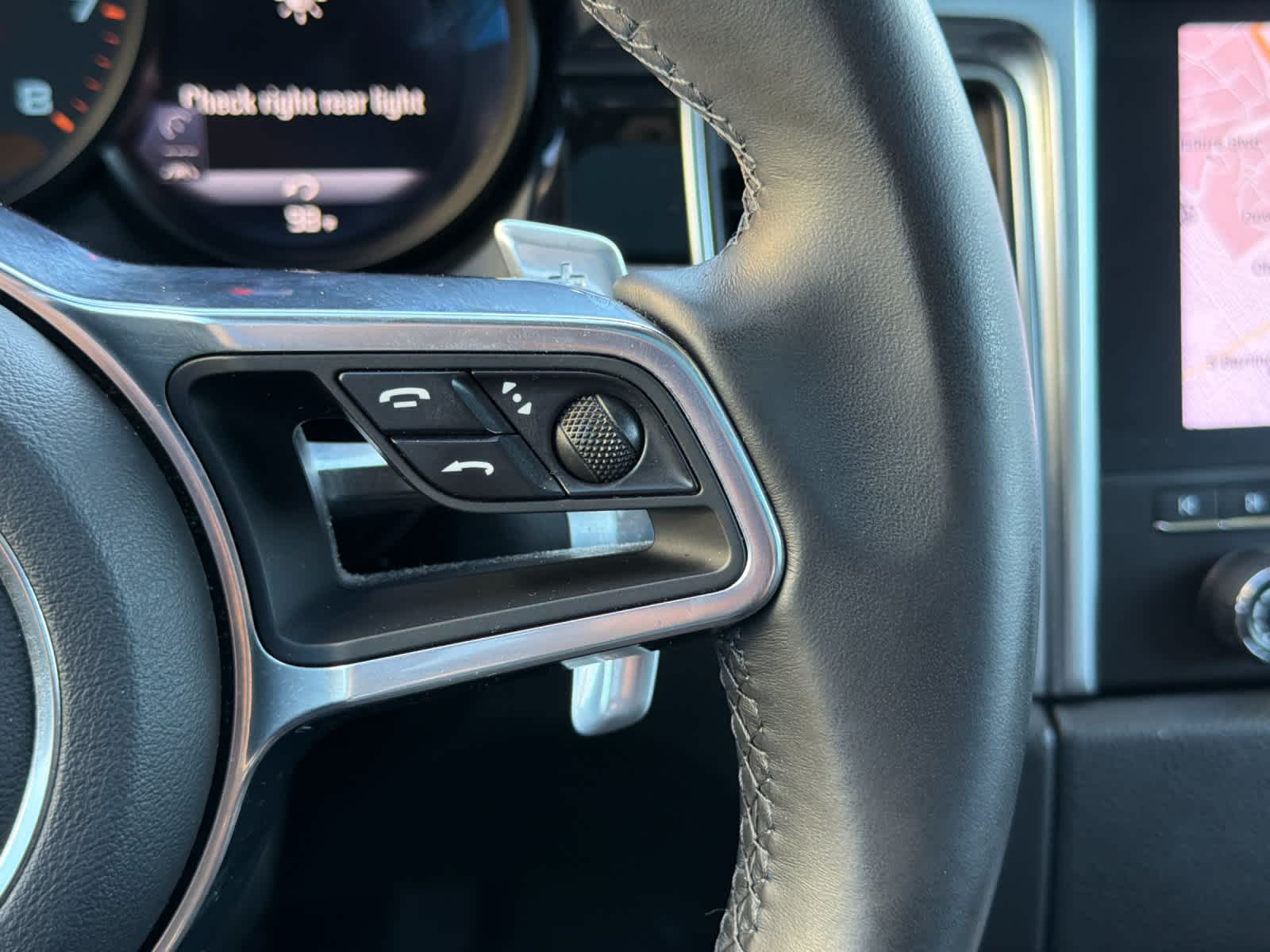 2018 Porsche Macan Macan