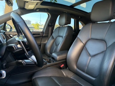 2018 Porsche Macan Macan