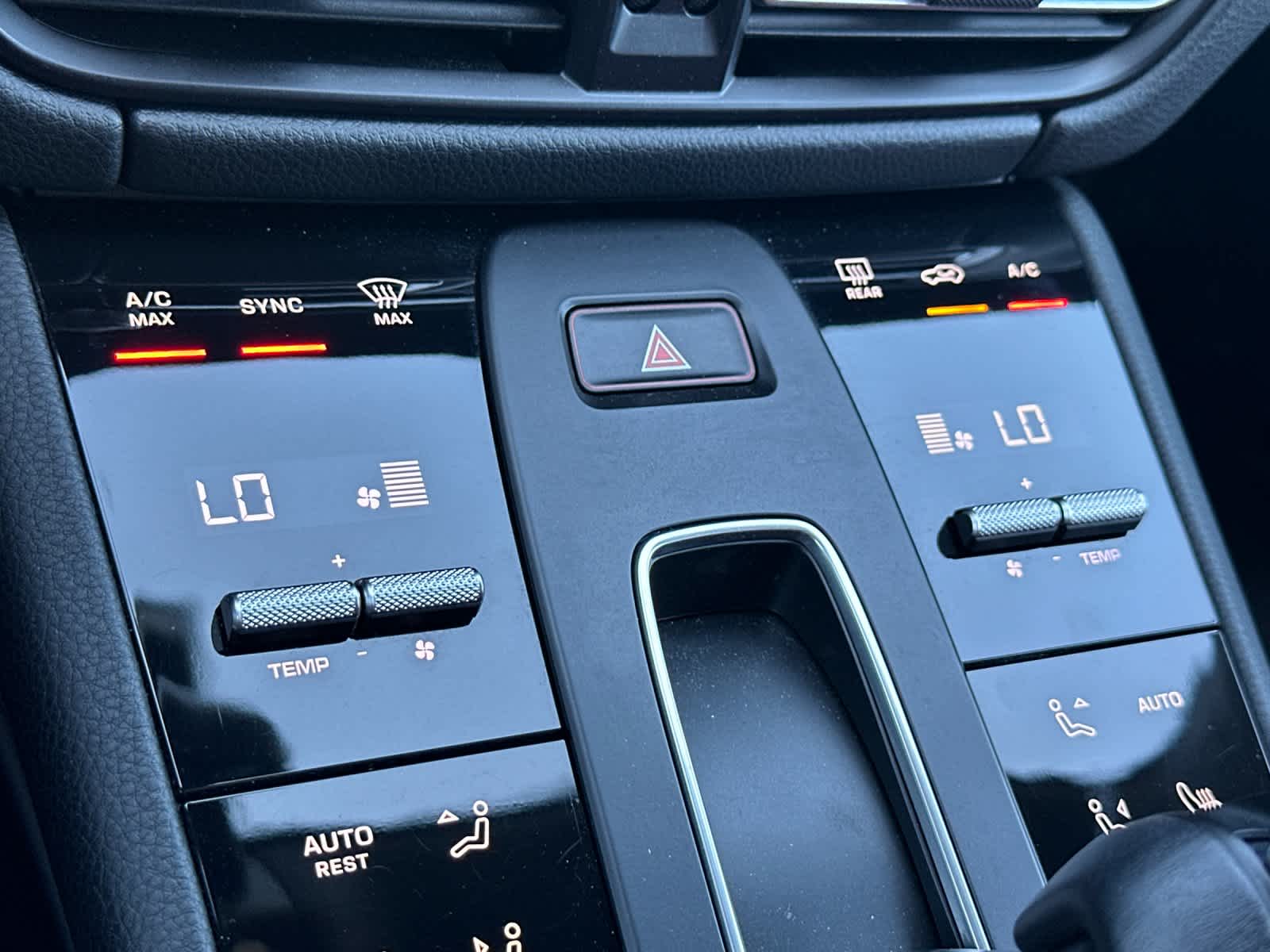 2023 Porsche Macan T