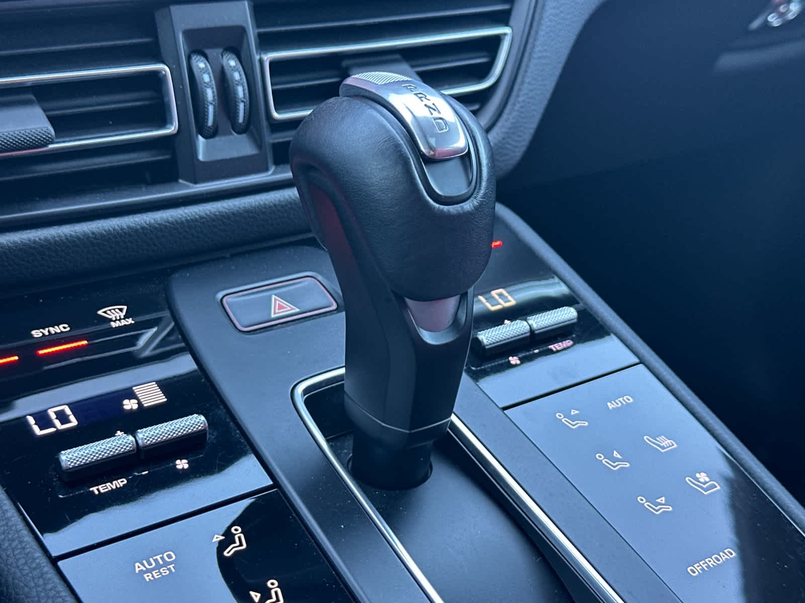 2023 Porsche Macan T
