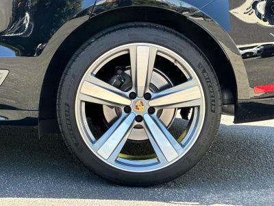 2023 Porsche Macan T