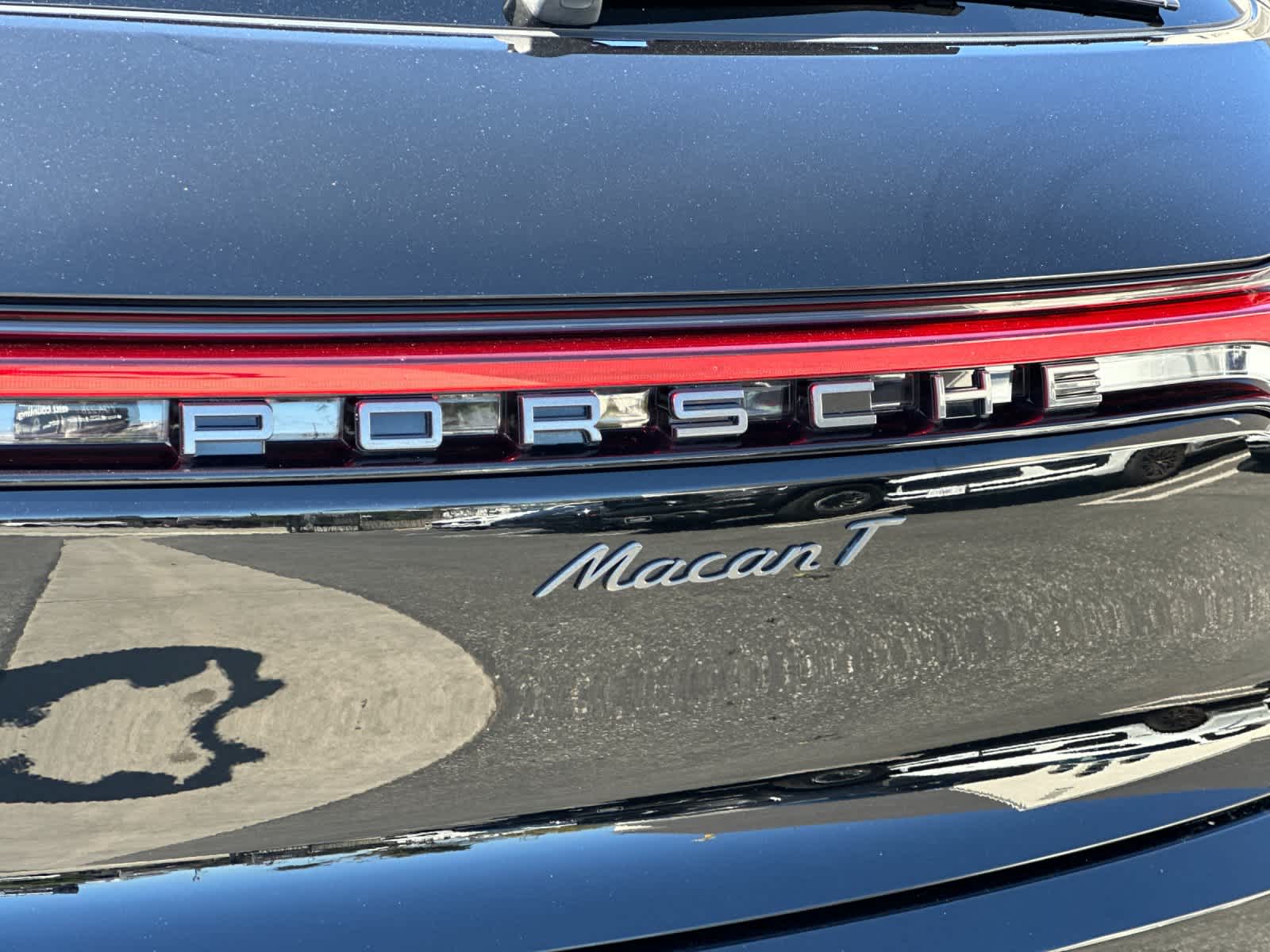 2023 Porsche Macan T