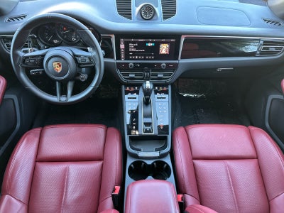 2023 Porsche Macan T