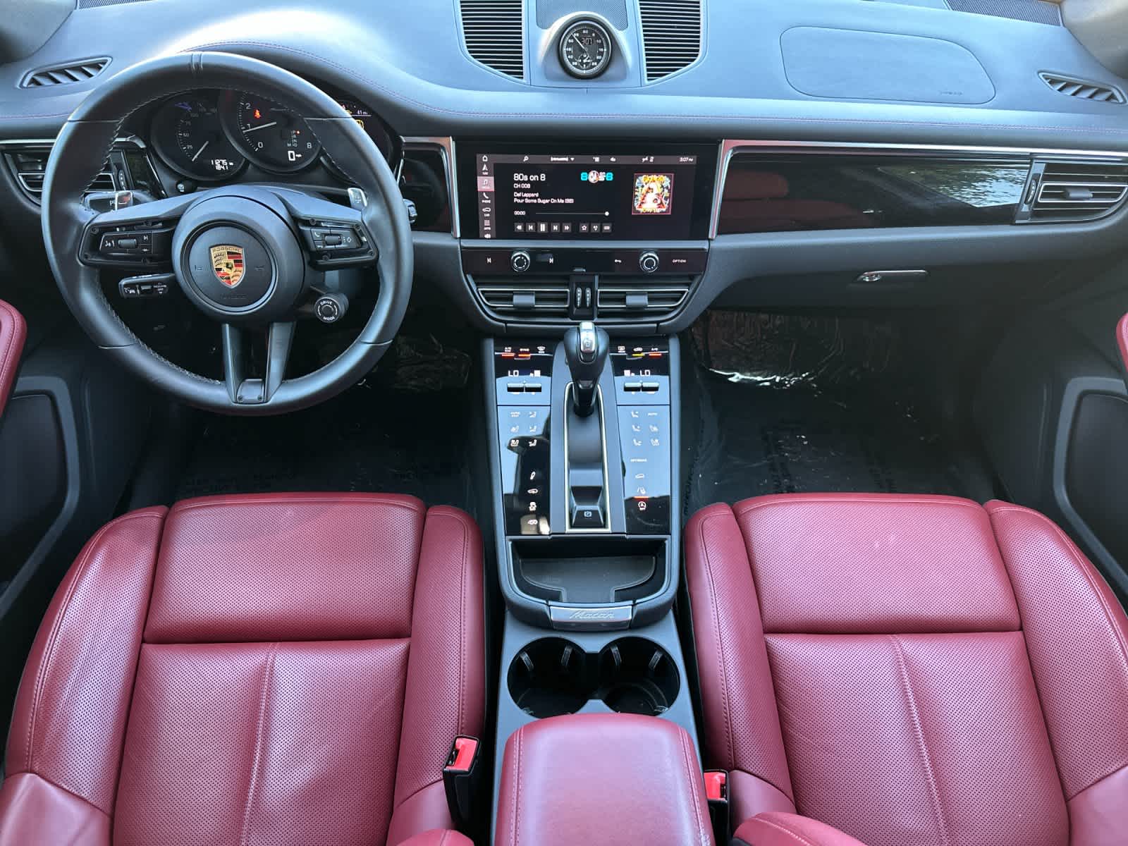 2023 Porsche Macan T